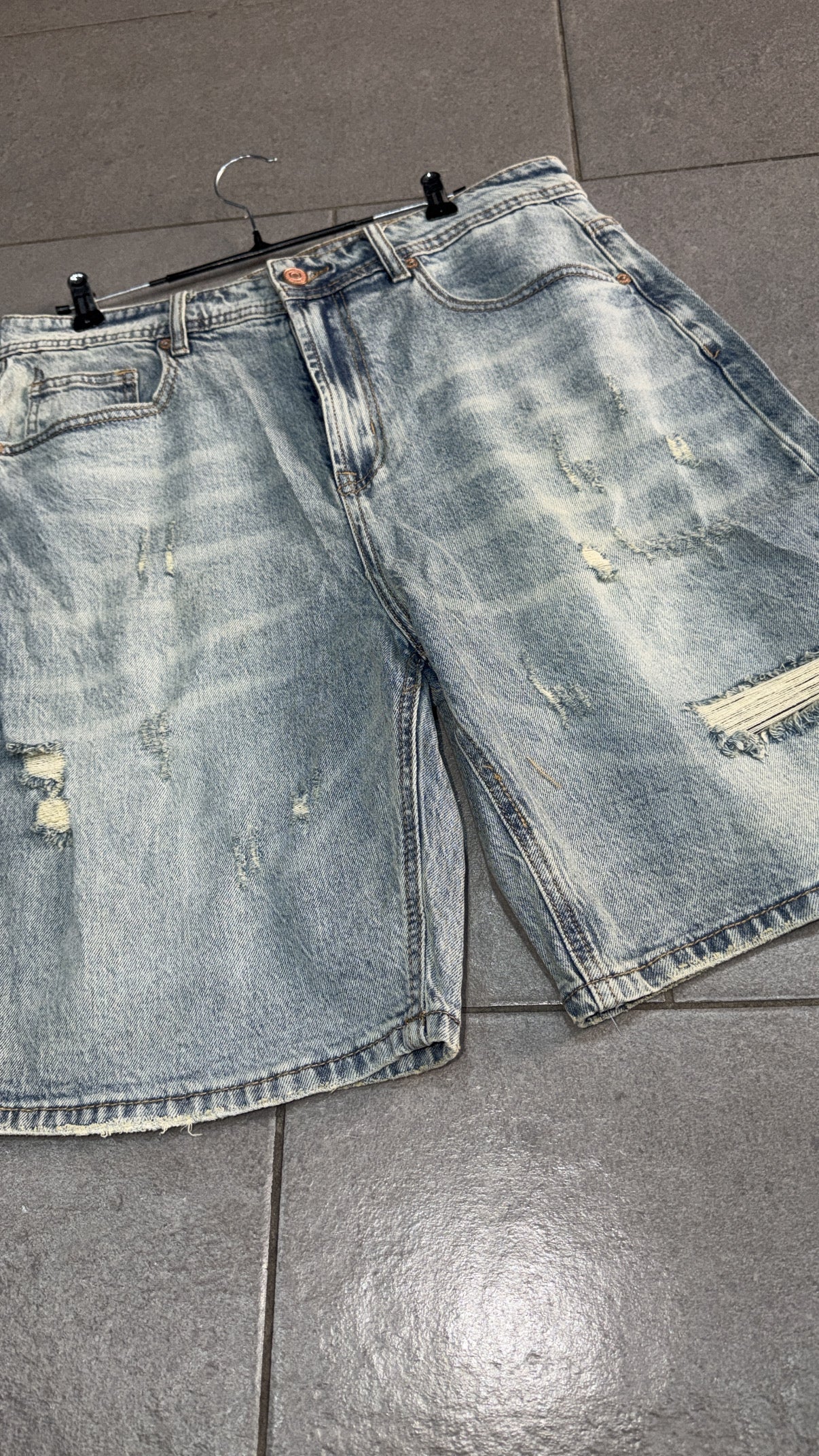 SHORT SIMPLE