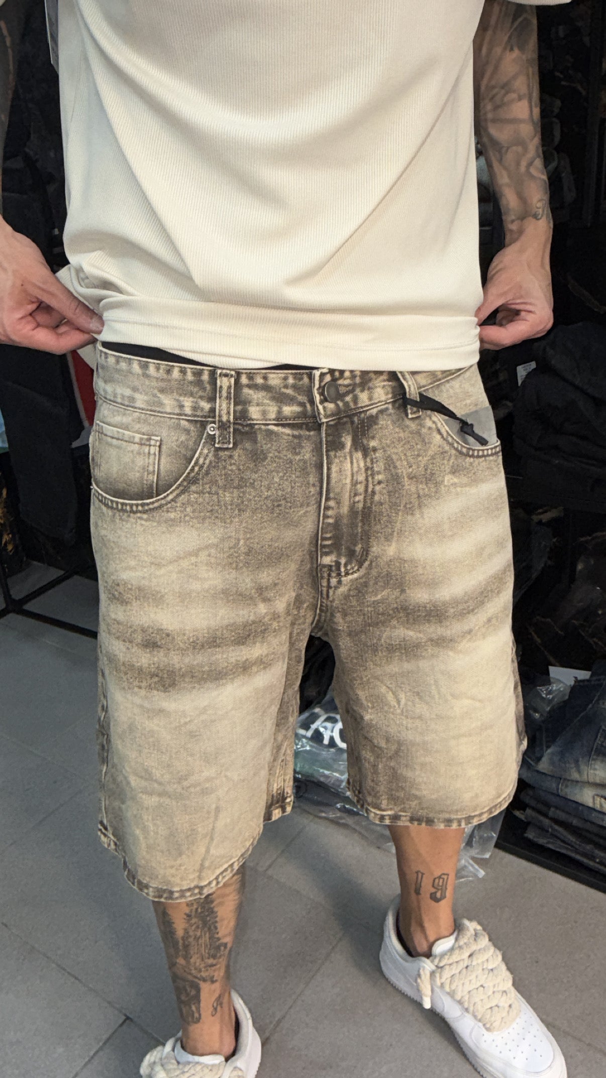 SHORT MUD