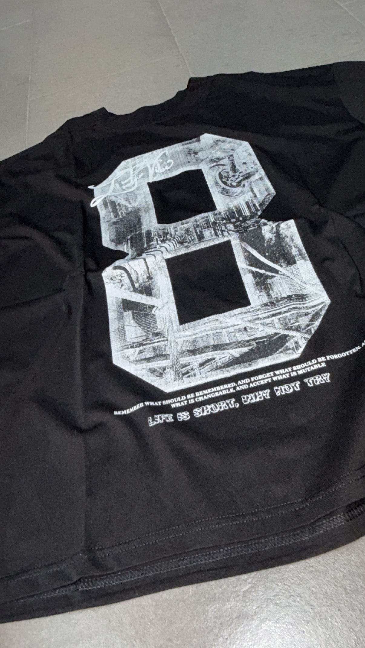 T-SHIRT 8 BLACK